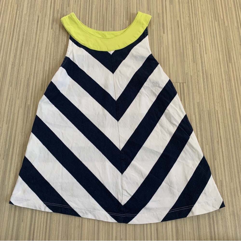 Swing Style Sleeveless Top by Hartstrings size 8 EUC